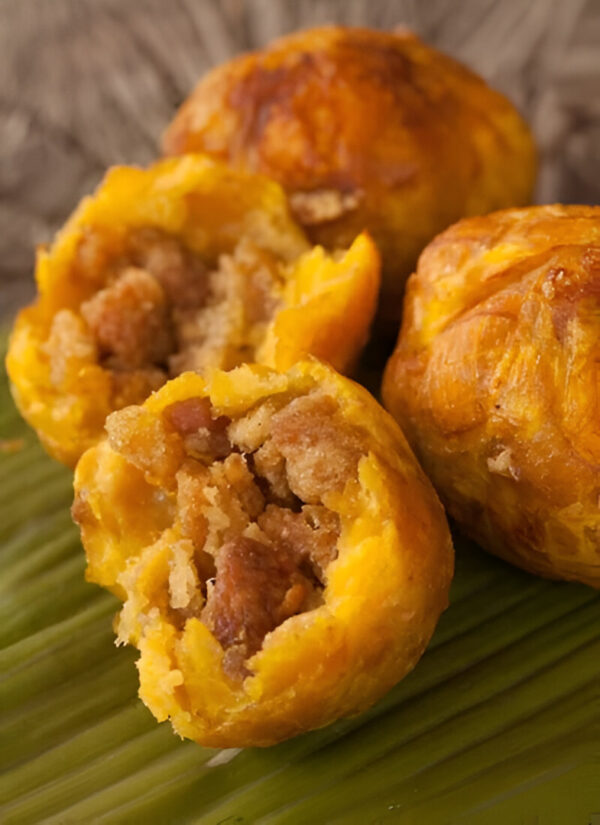 Marranitas de Plátano con Chicharrón