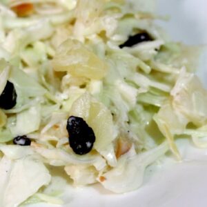 Ensalada Dulce de Repollo y Pasas